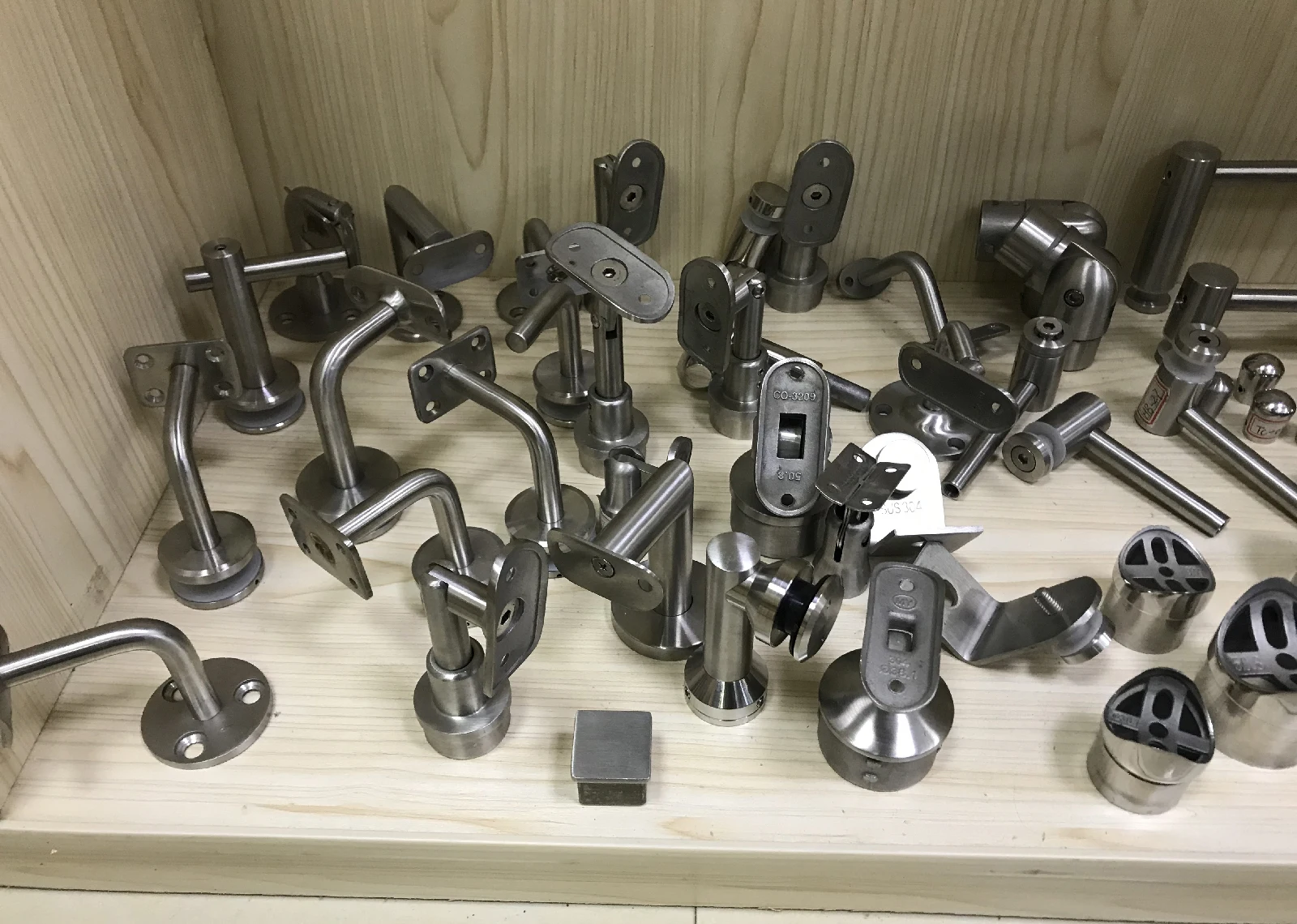 Stair Accessories Hardware Support 38.1/42.4/50.8mm Tude  handrail bracket