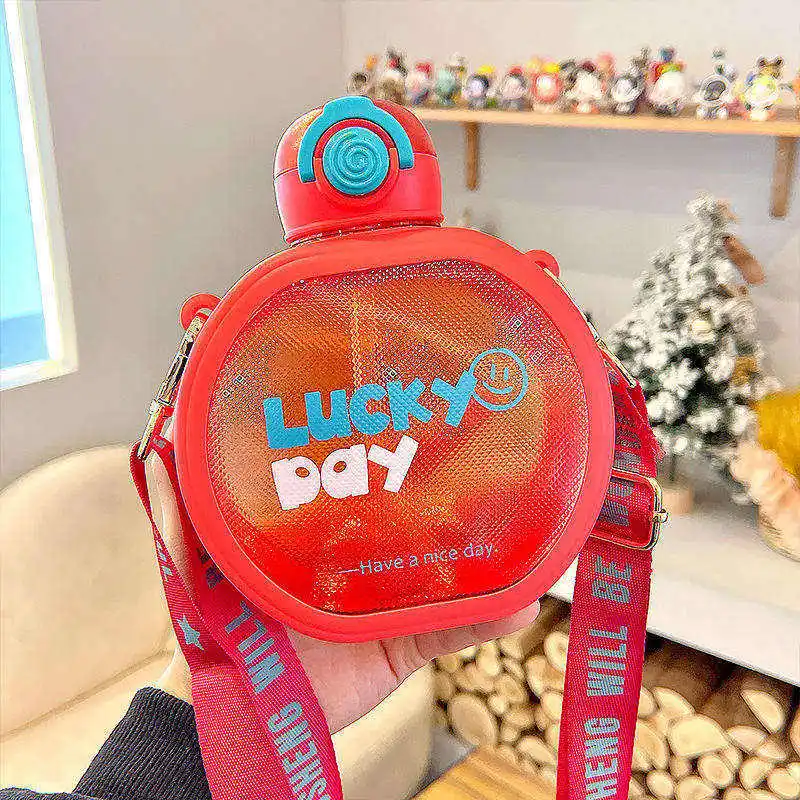 700Ml Fliptop Round Flat Portable Reusable Cute Tritan Plastic Water Bottles With Straw For Kids