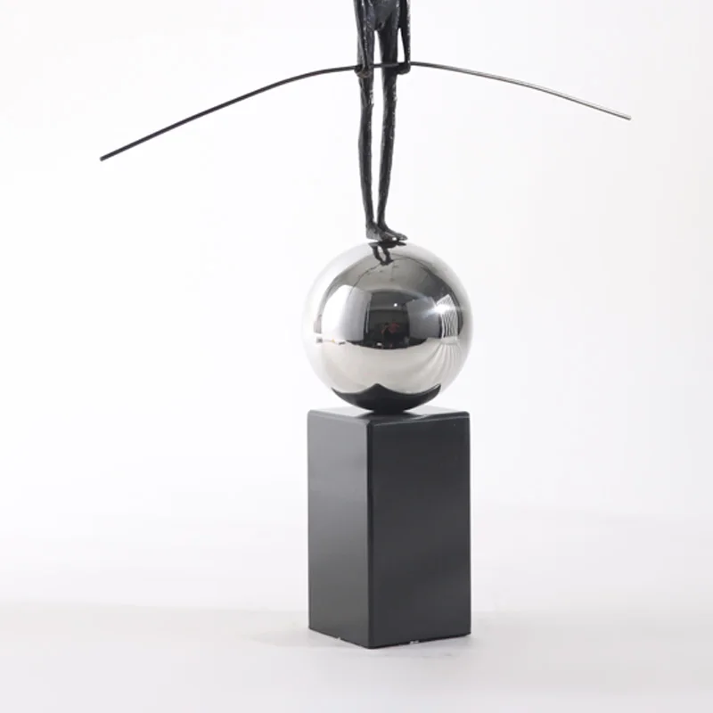 Modern wholesale interior abstract figurine sculpture tabletop decor antique metal home decor pieces