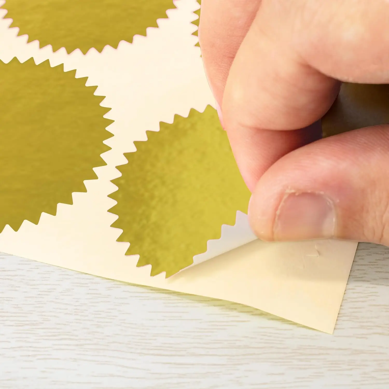 Blank Gold Embossed Certificate Seals Stickers Scallop Edge Embossed Certificate Seals Stickers Self-Adhesive Sticker