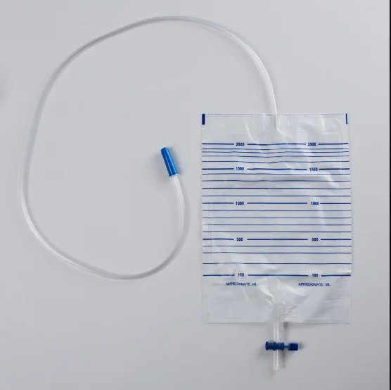 Urine Bag  with T-Tap 2000ml Pull Push Valve Disposable Economic Urine Bag Medical Collection Bag