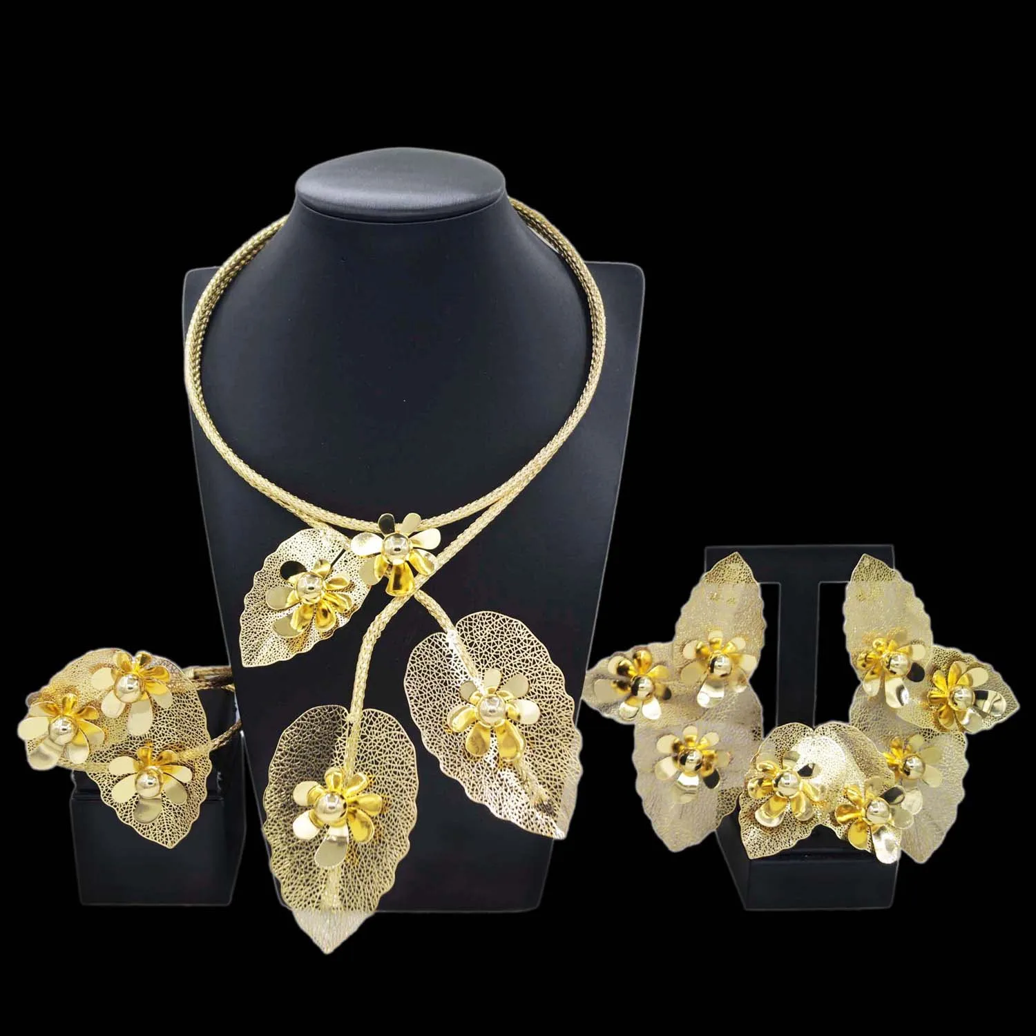 Zhuerrui Hot Selling Gold Brass Jewelry Set Leaf Shape Flowers Necklace Jewelry Sets High-end Bridal Wedding Accessories H50046
