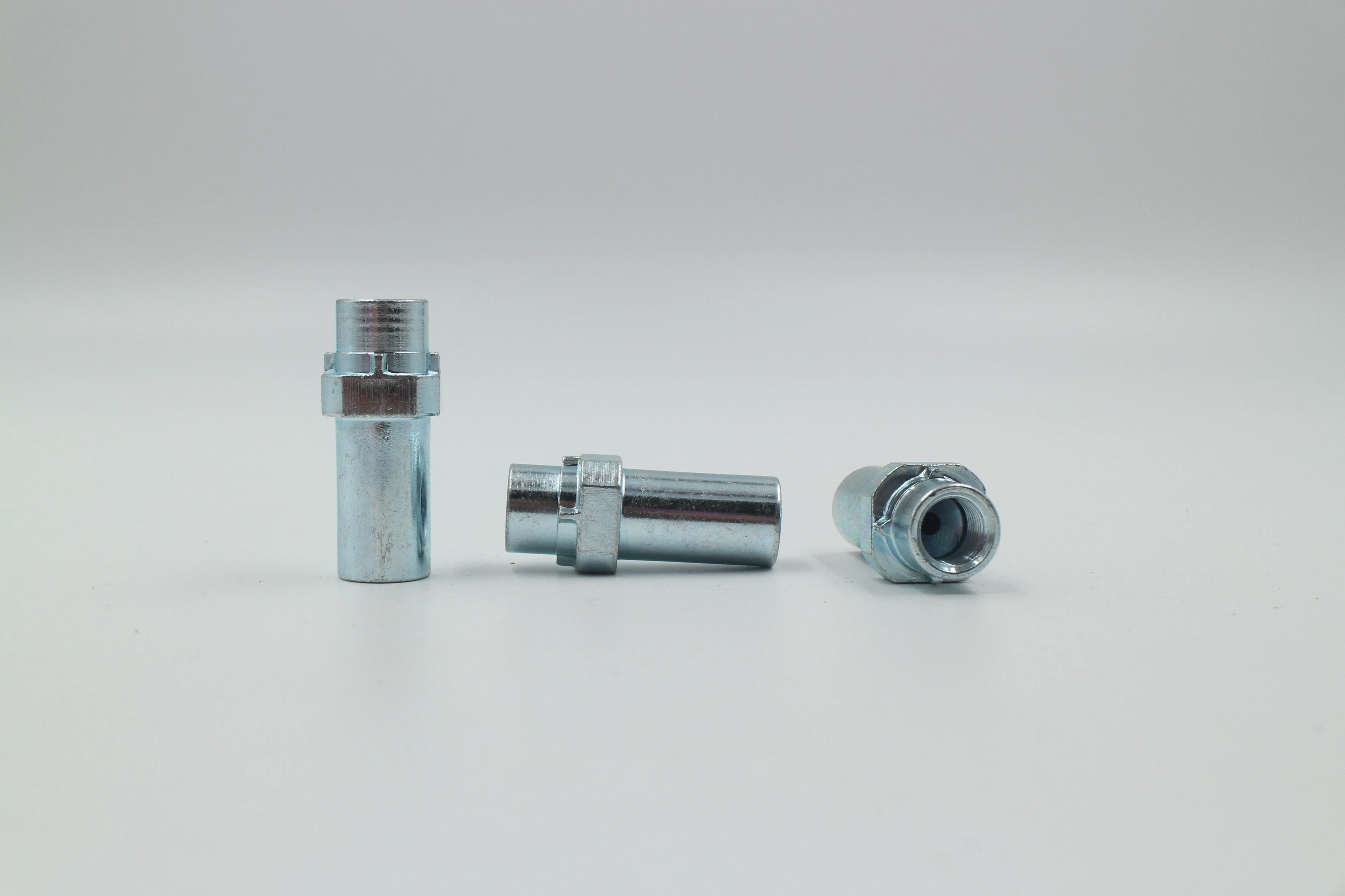 SAE J1401 3.2mm Rubber Hydraulic Automotive Car Brake Pipe Tube Line Hose M10 1.0 1.25 10mm Female End Crimp Brake Hose Fittings