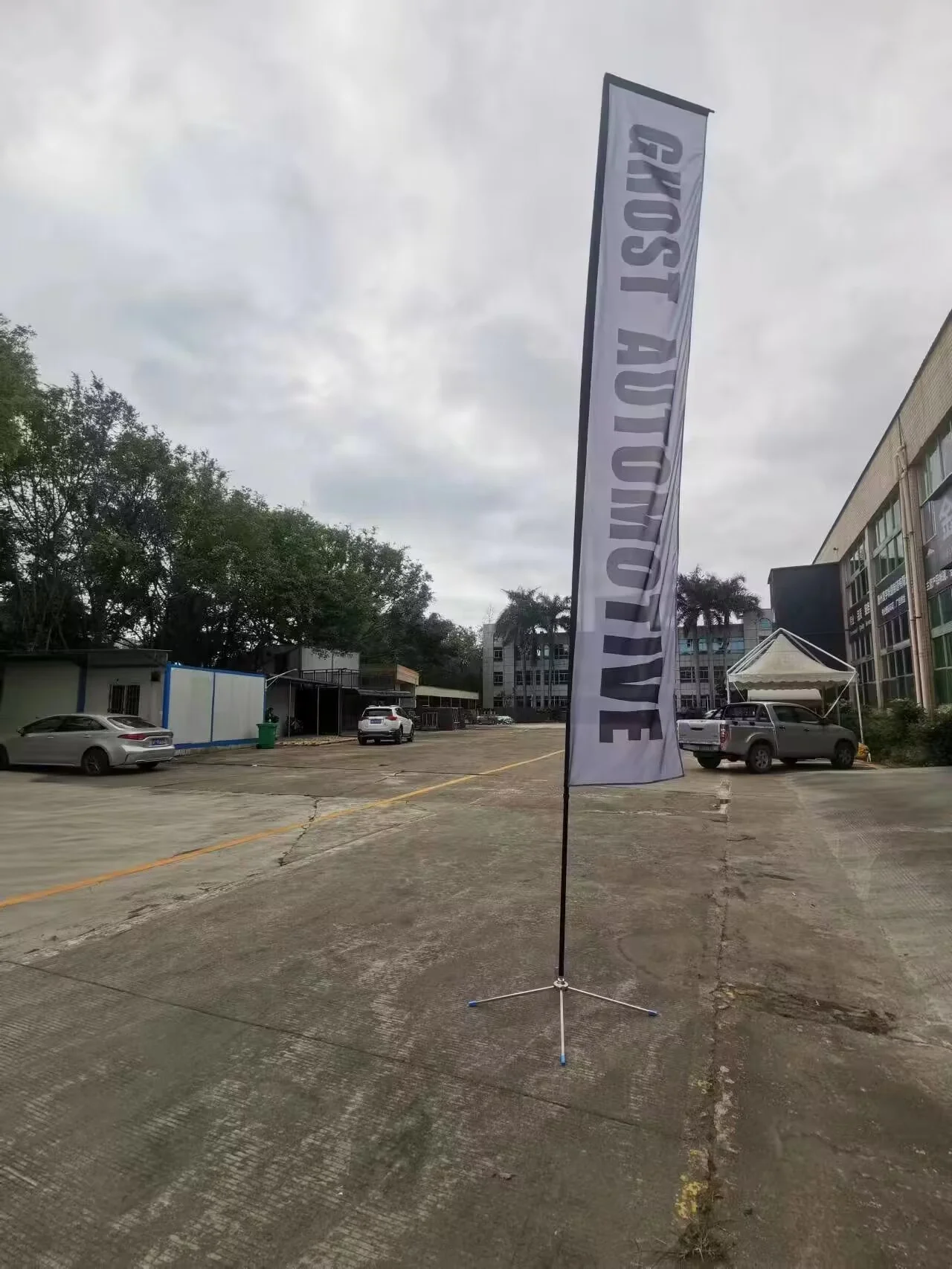 GLOBAL TENT Custom Advertising Rectangular Flag Dynamic Rectangular Display Modern Promotional Banner