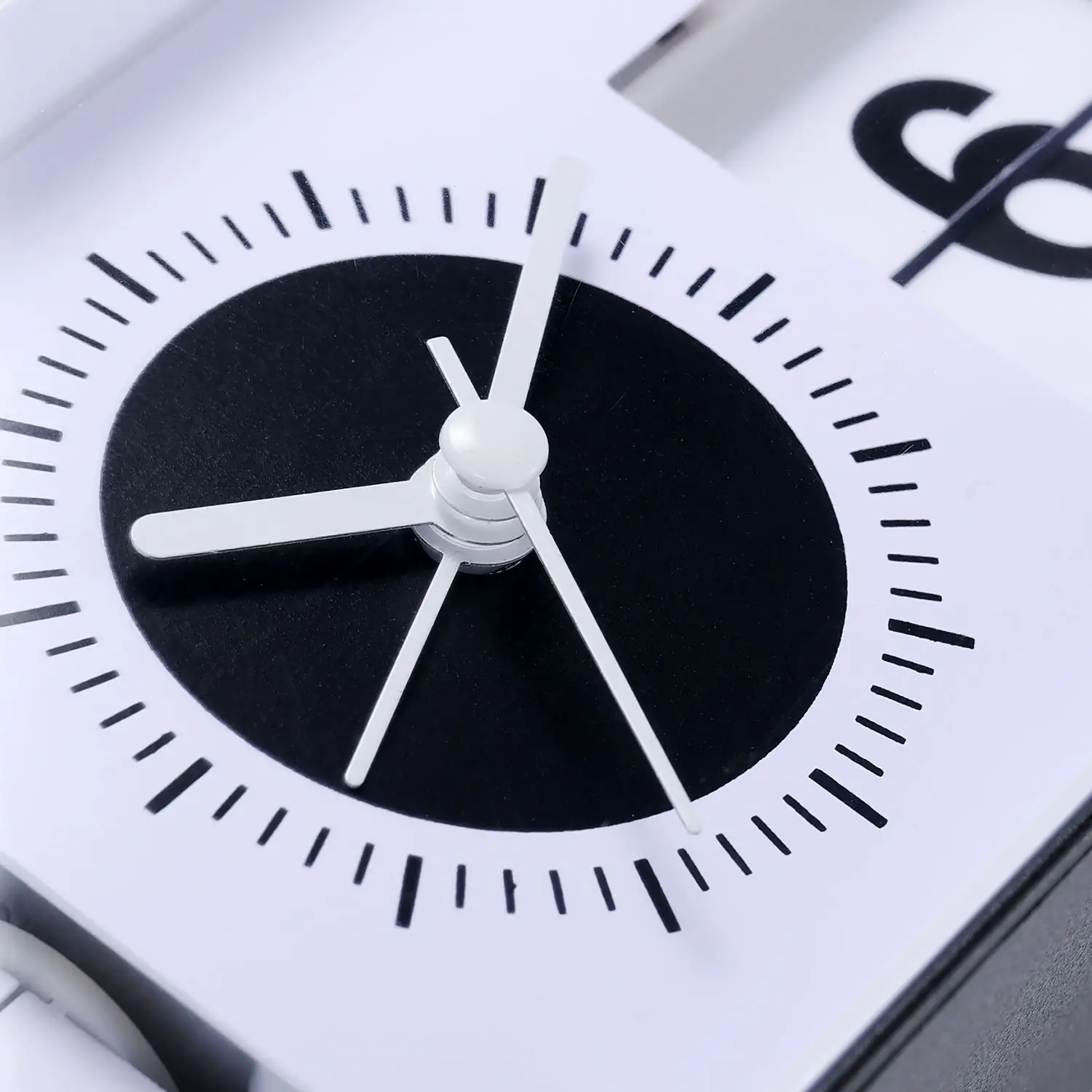 1pc manual page turning alarm clock desktop versatile good thing simple silent modern desk clock decompression beauty ornaments