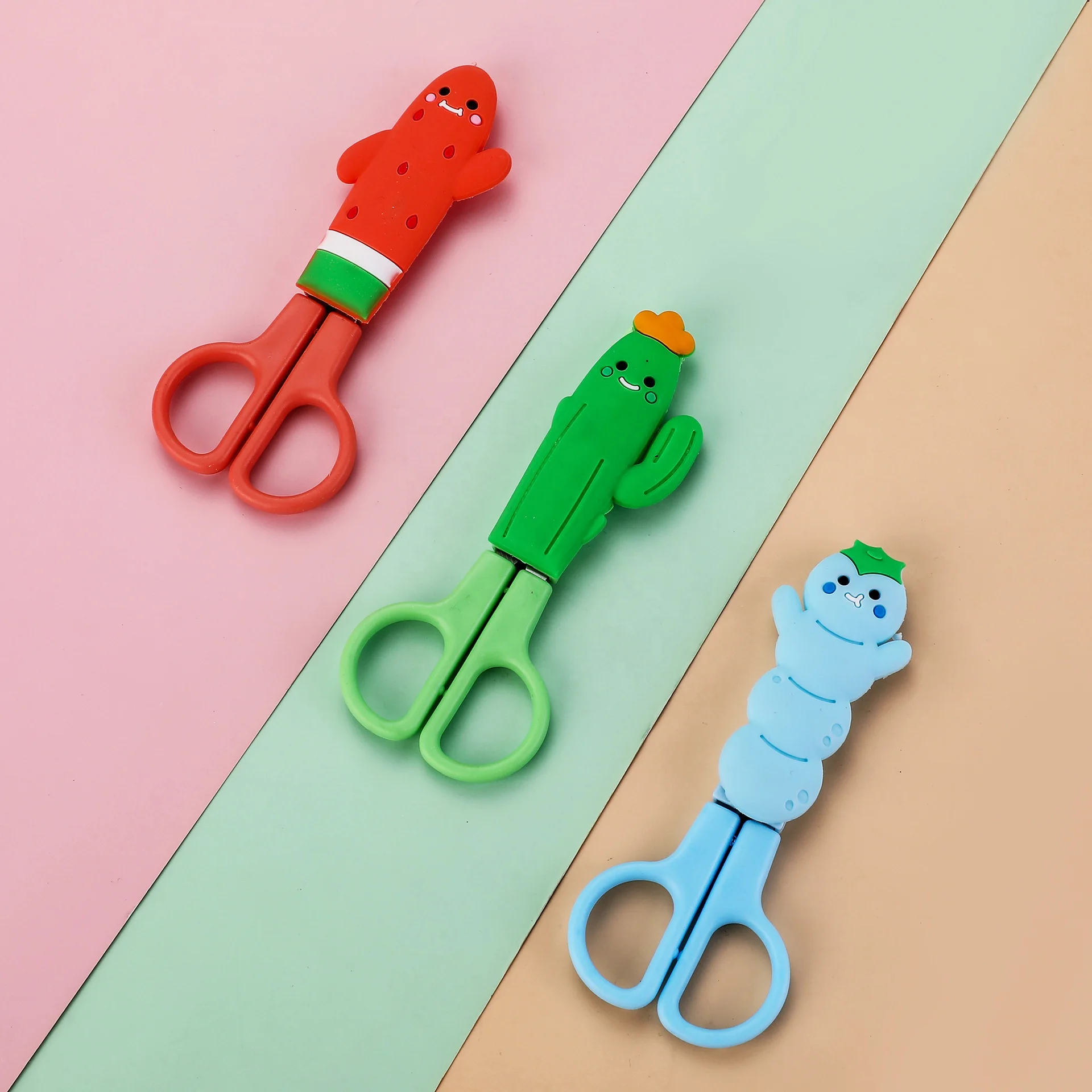 Wholesale cartoon cute mini kids safety fancy school scissors with sleeve