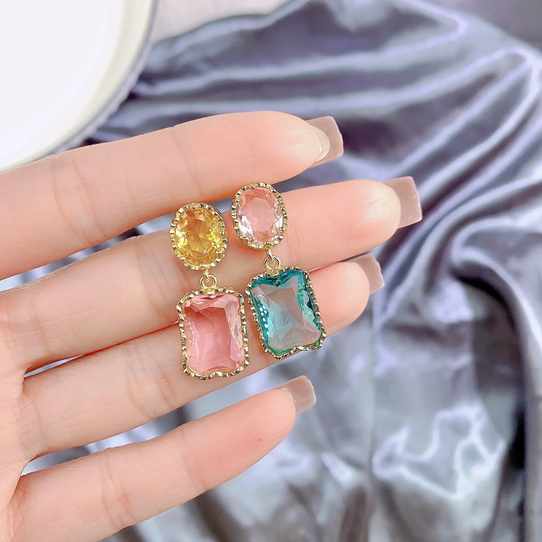 Wholesale Luxury Vintage Baroque Pearl Dangle Earring Crystal Glass Stone Pearl Drop Earring For Women Jewelry