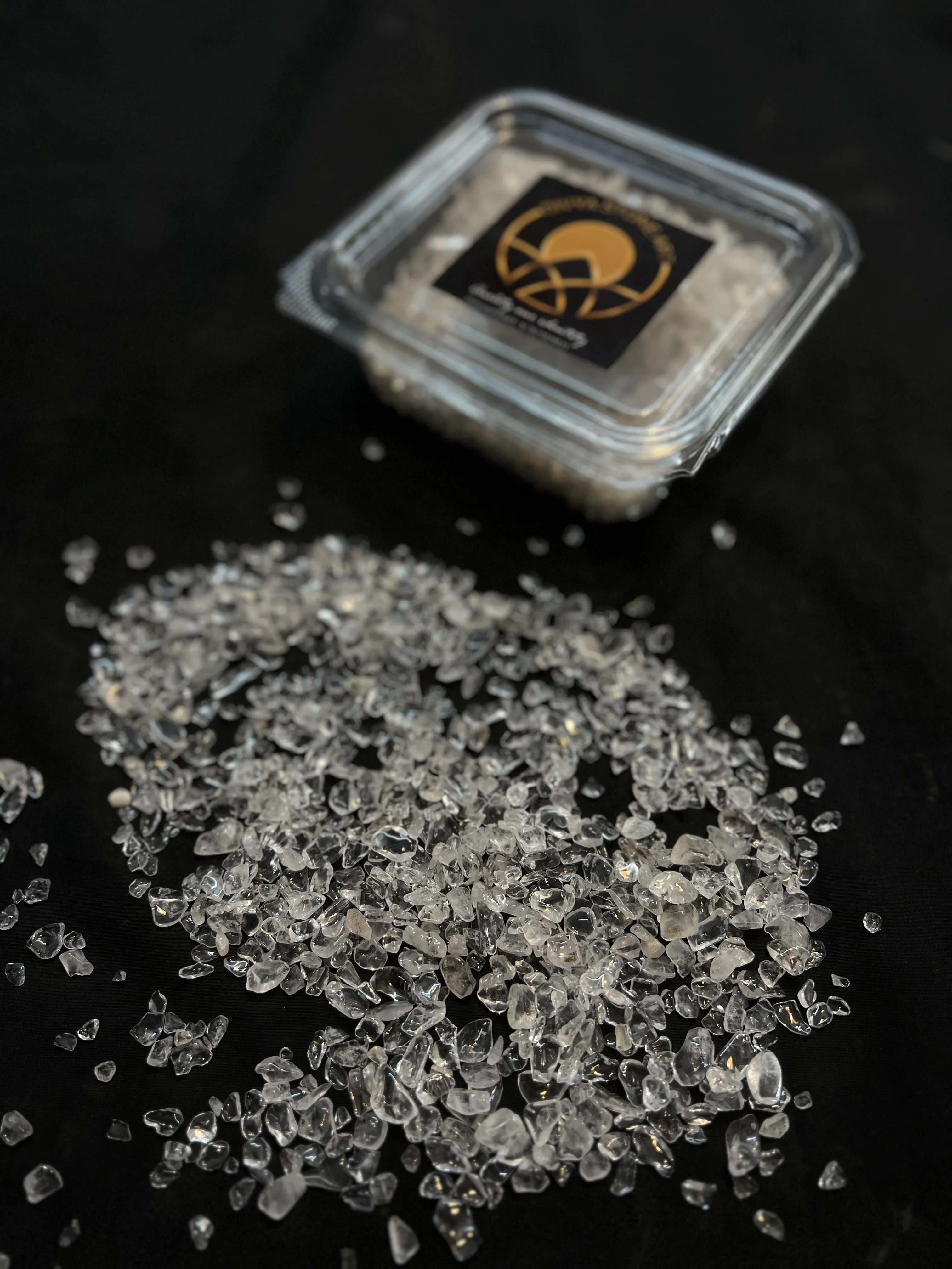 High Quality Natural Crystal Chips Quartz for Jewelry Making Polished Healing Stone Carved Decorative Craft Technique