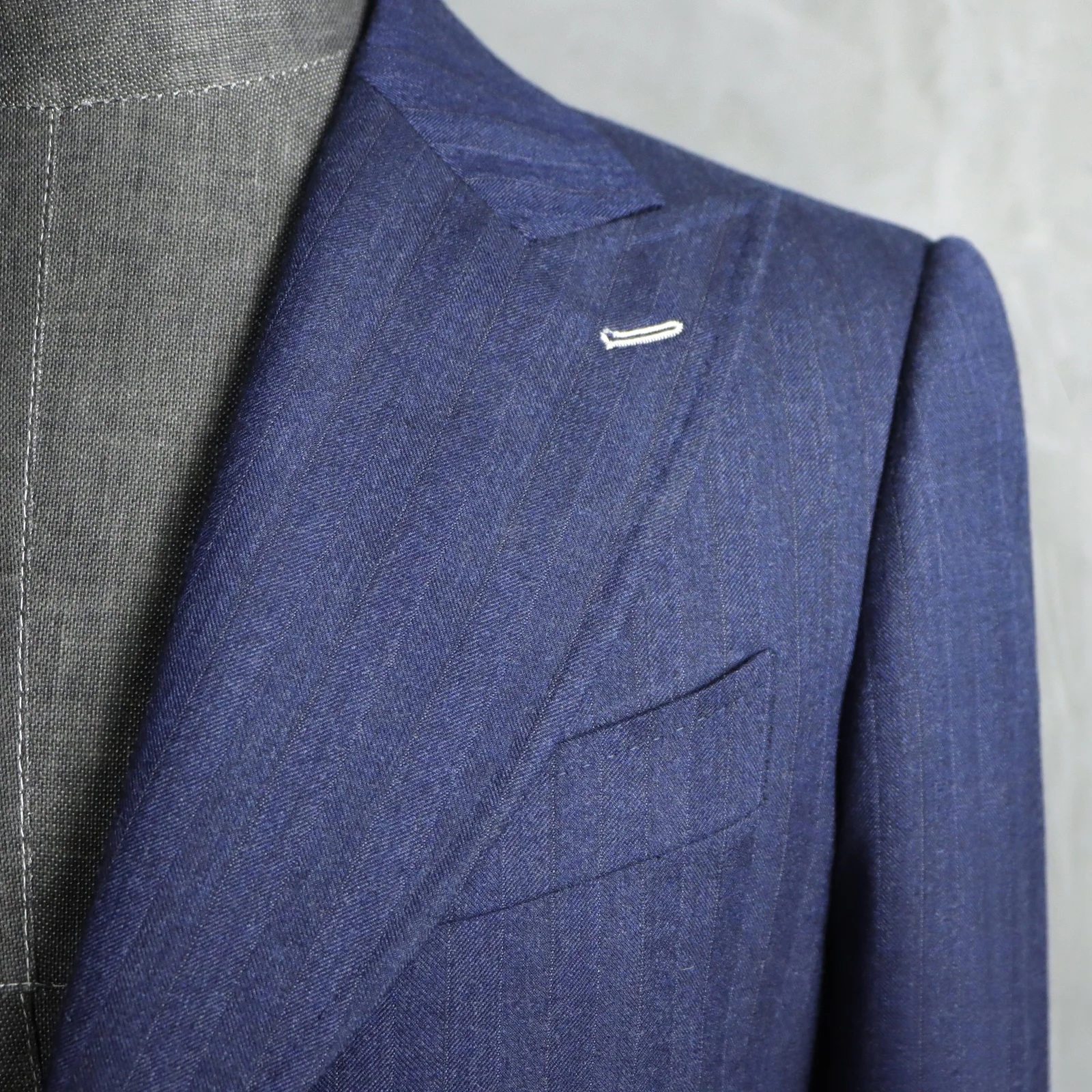 MTM Italian style Custom Suit For Men 100% Wool Peaked Lapel Business Blazer Bespoke Mens Suite Tailor Made  Wedding Blue Suit