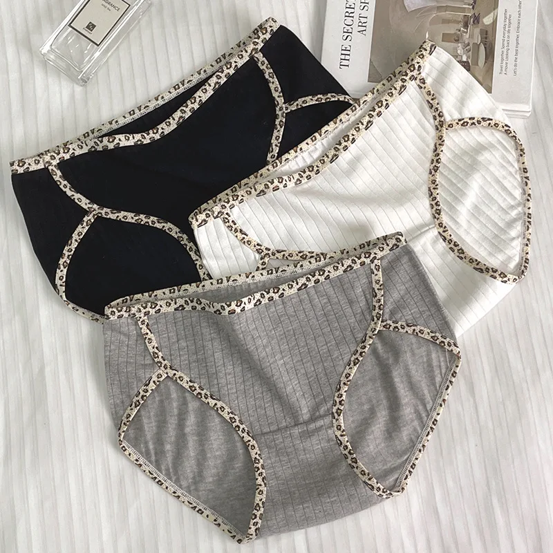 Factory Wholesale Girls Cotton Panties Comfortable Simple Mid-Waist Seamless Panties Leopard Border Print Panties