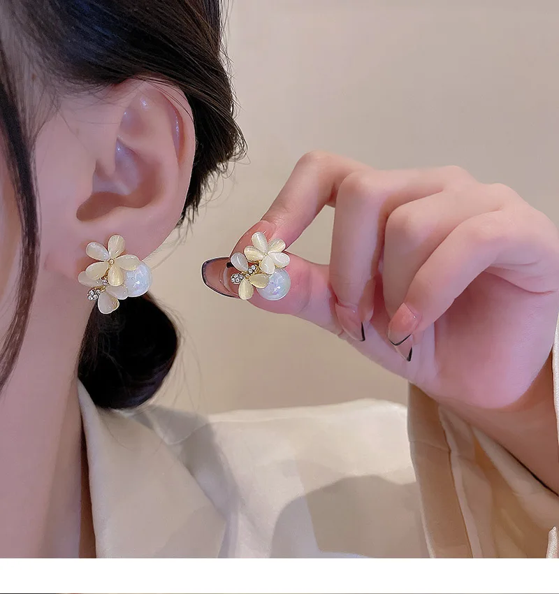 925 Серебряные иглы Южная Корея новые простые маленькие серьги со свежими цветами женские легкие Роскошные нишевые жемчужные