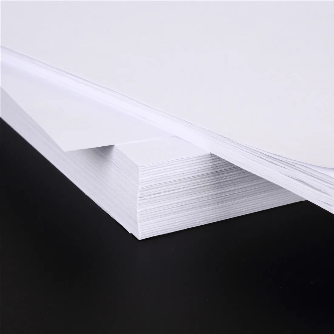 
Raw Paper Manufacturer OEM Two-sided 80g 100gsm Wood Free Glossy Printing Offset Paper In Roll For Notebook Cover 