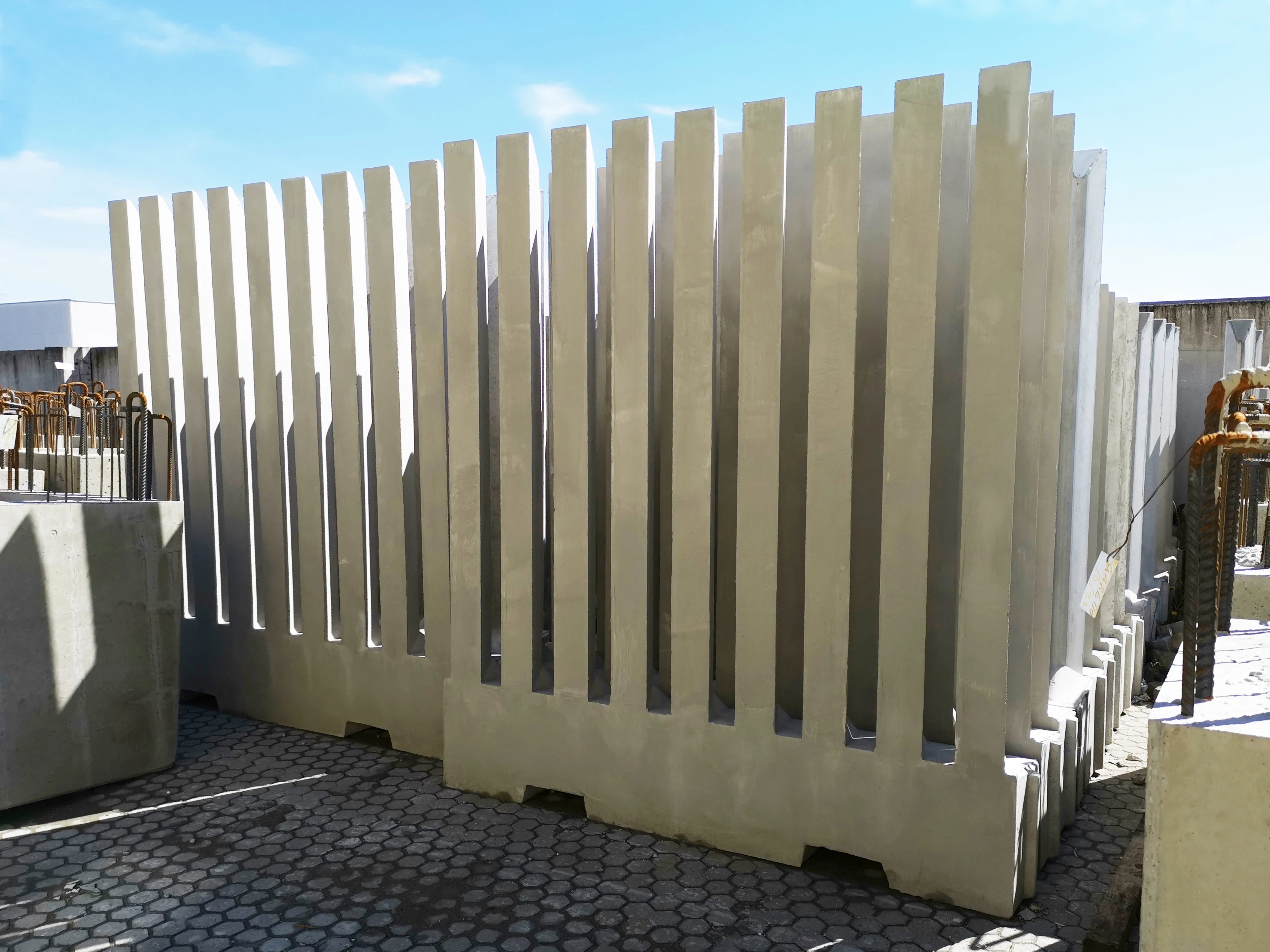 Advanced construction machinery molds, prefabricated concrete guardrail molds