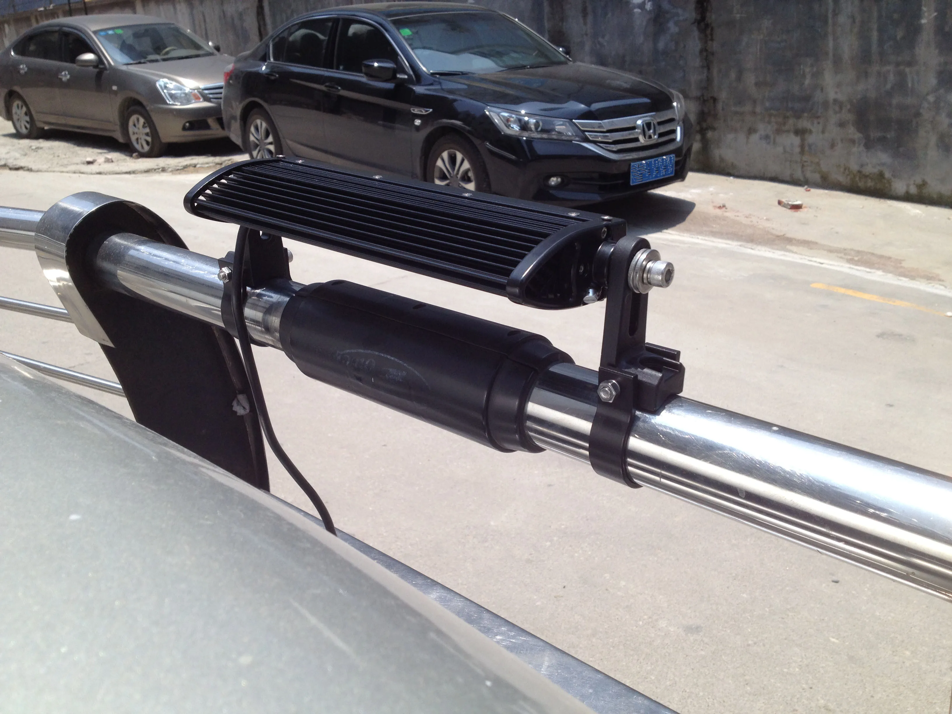 1/1.25/1.5/1.75/2/2.5/3inch Clip Tube Bracket LED Bulb Mount Bracket Work Light Auxiliary for All OffRoad SUV 4x4 1Pair