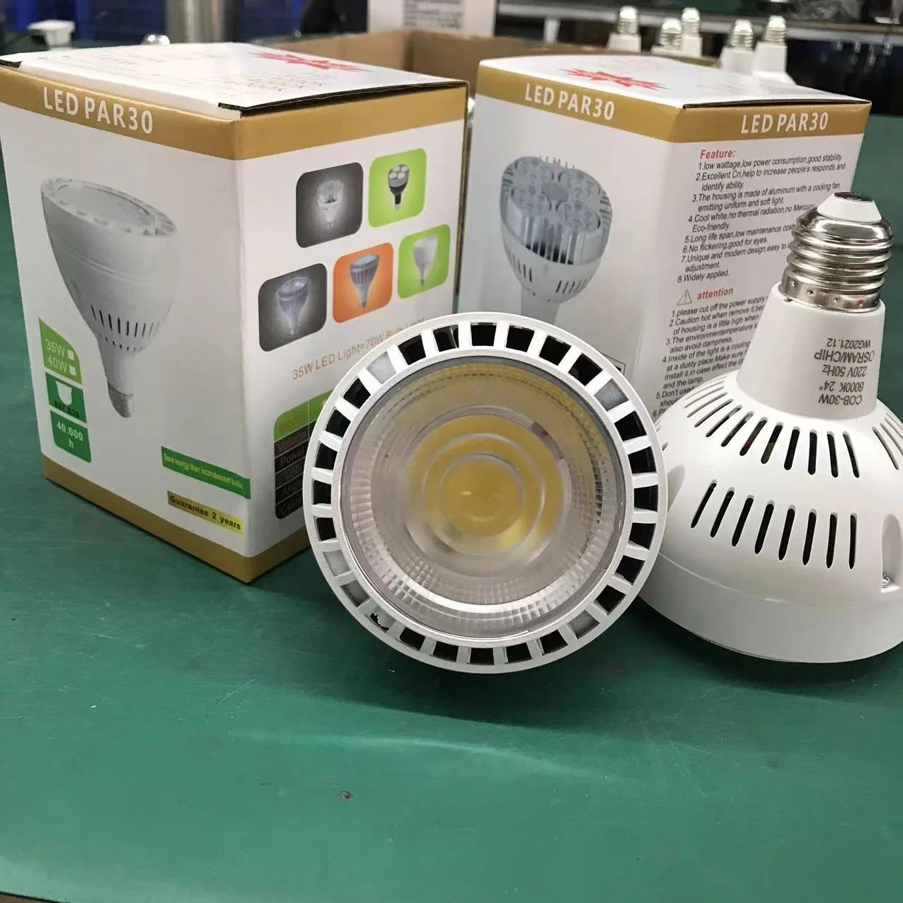 Display showcase cabinet lighting silver white black e27 bulb lamp 30w 40w cob track par30 led light