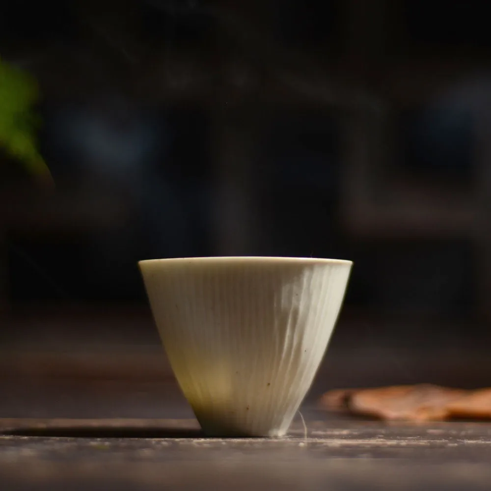 Retro Chinese Tang-Style Wood And Ash Carving Ceramic Color Glaze Kung Fu Tea Cup