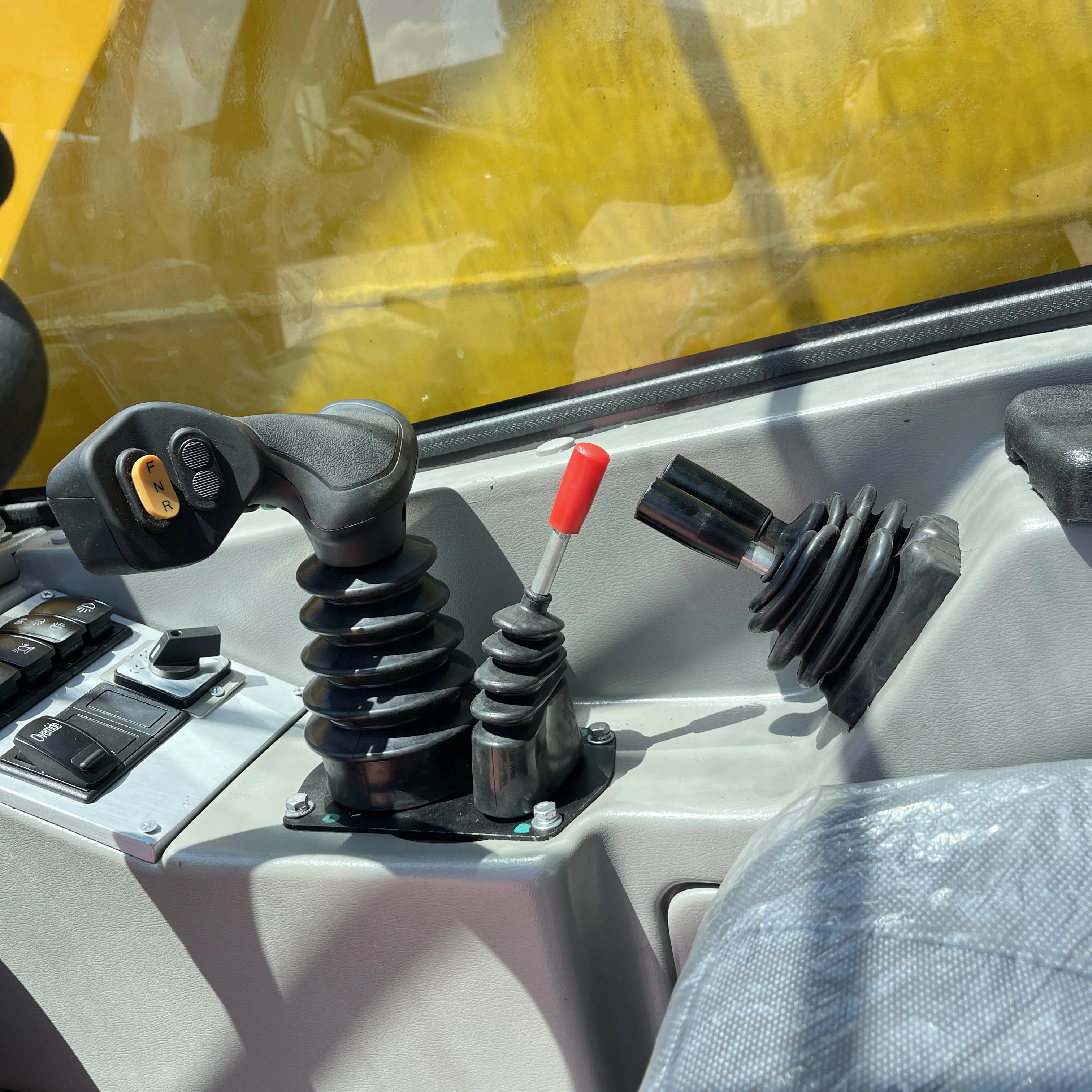 Lifting Machine 4X4 Telehandler Forklift 4ton 14 m telehander for sale with Europe 5 engine