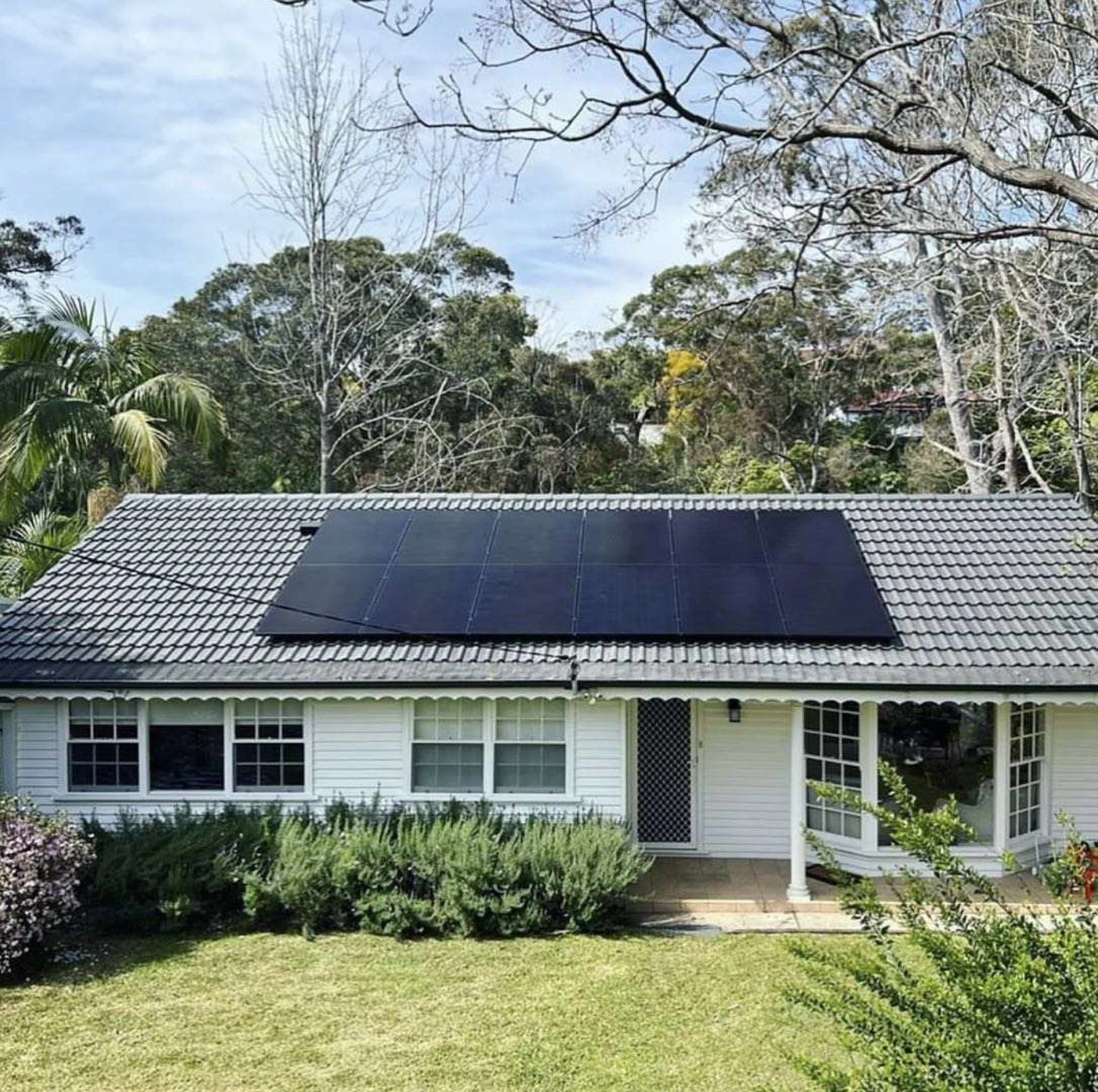 Complete 3KW to 10KW Off-Grid Solar Energy System Lifepo4 Battery with 10KWH Capacity for Home Use