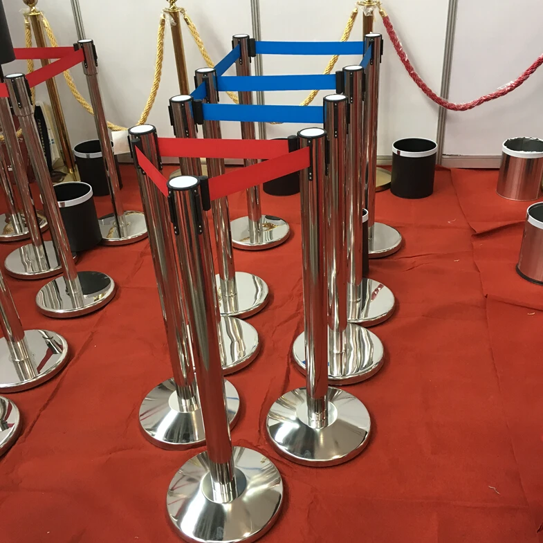 Good quality  Crowd control queue management stanchions stainless steel retractable belt barrier