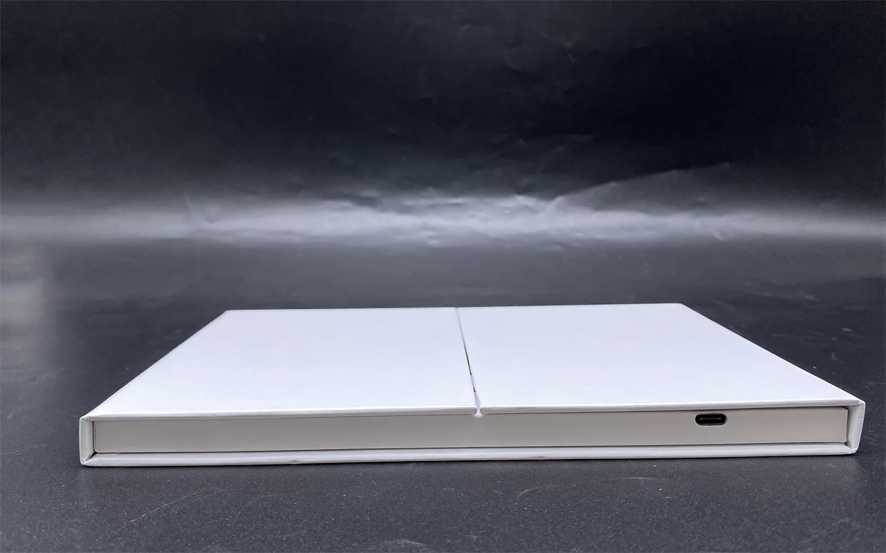 High quality 2.4,4.3,5,7,10 inch lcd screen custom video invitation business card brochure