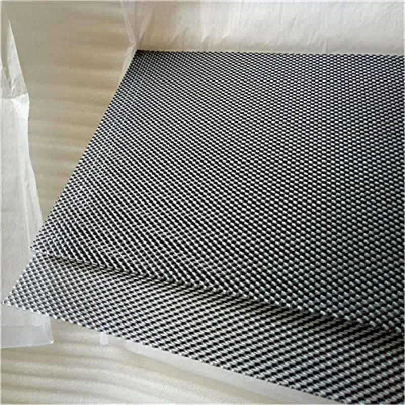 Diamond hole titanium/nickel flatend expanded sheet metal wire mesh