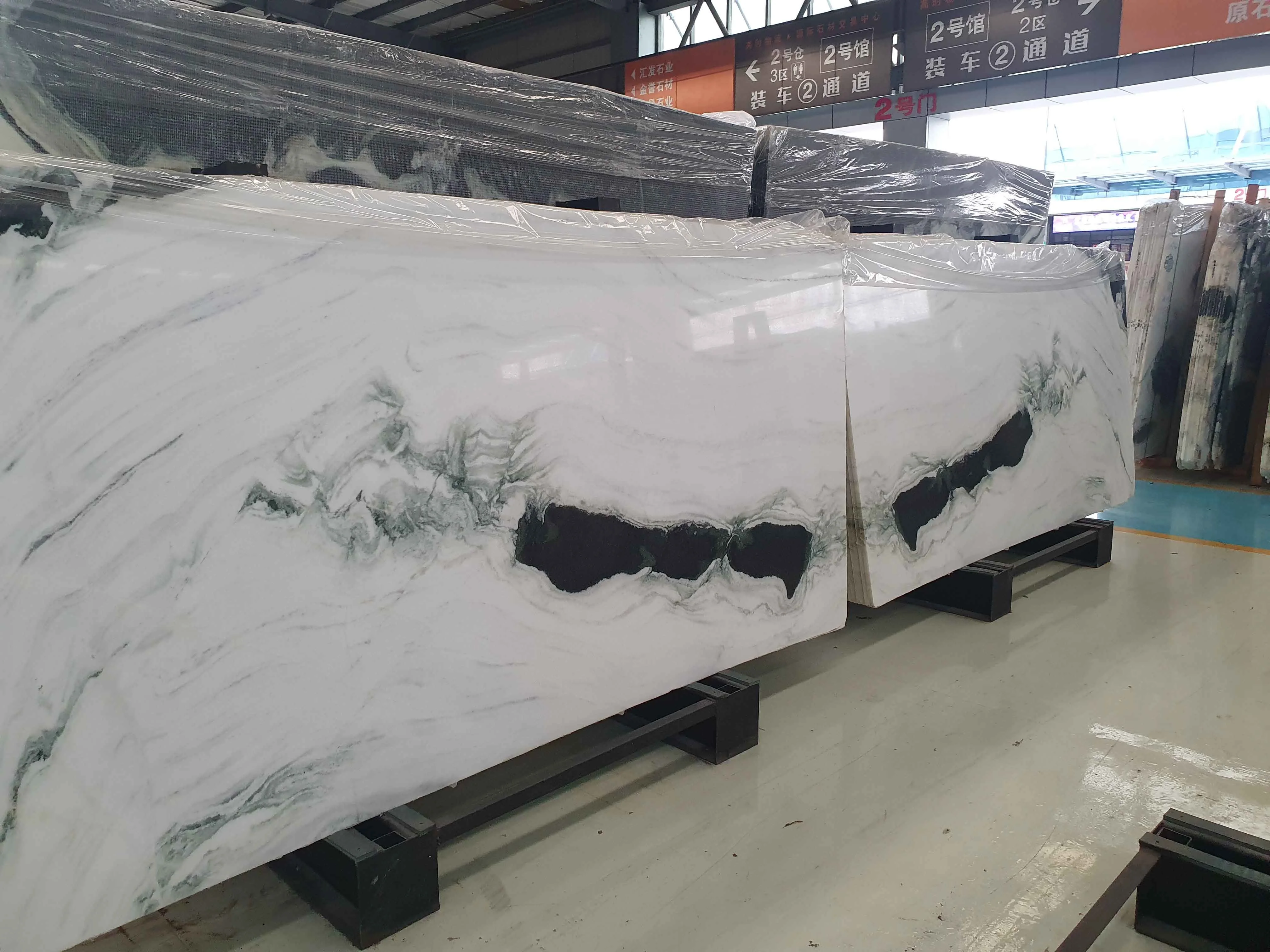 BOTON STONE Wholesale Natural Stone Countertop Wall Cladding Slab Stair Floor White Panda Marble Tile