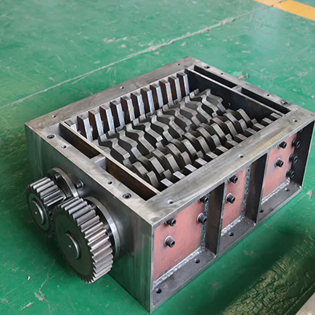 The cheapest dual-axis shredder plastic scrap metal crusher used cars shell shredder scrap metal shredder