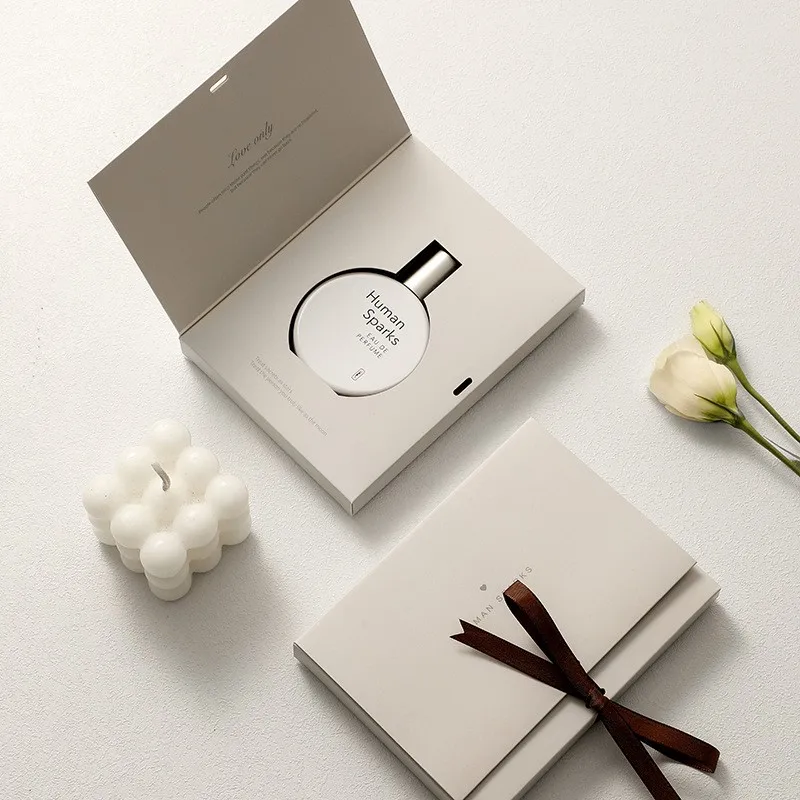 Wholesale 30ml 50ml 100ml custom color empty fragrance spray bottle perfume glass bottles