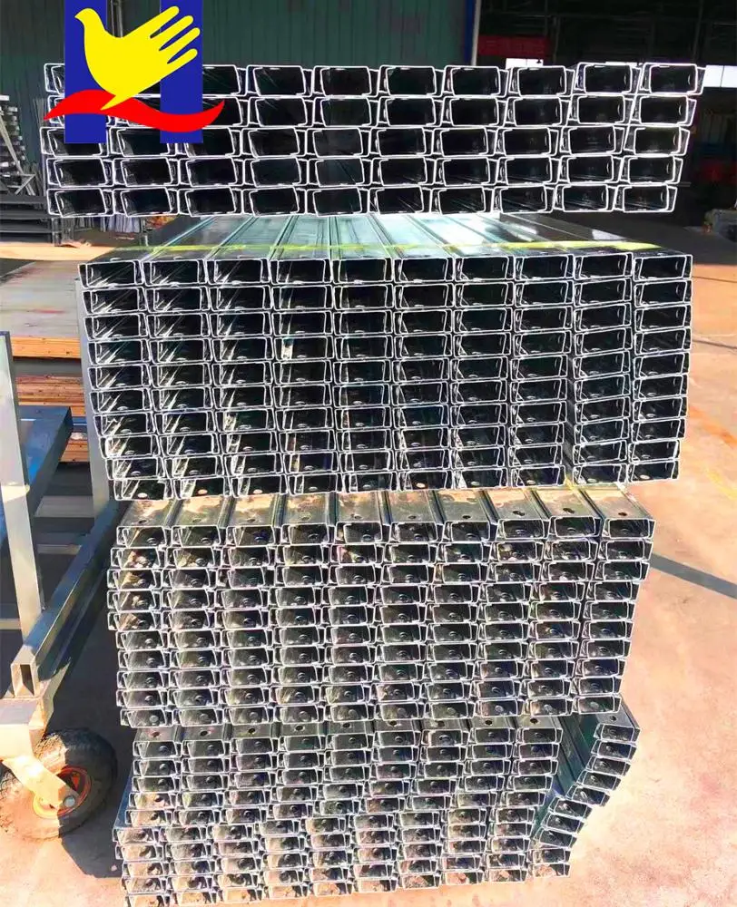 Mobile prefab house for building sites