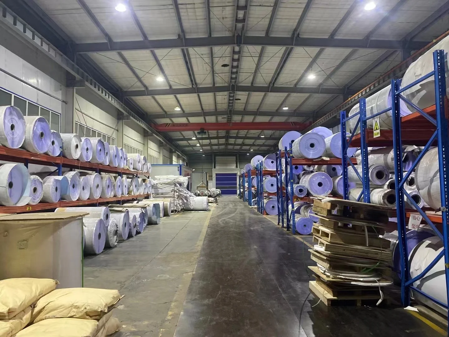 Wholesale High Gloss Sticker Photo Paper Waterproof 150gsm A4 Self Adhesive Glossy Photo Paper for Inkjet Printer