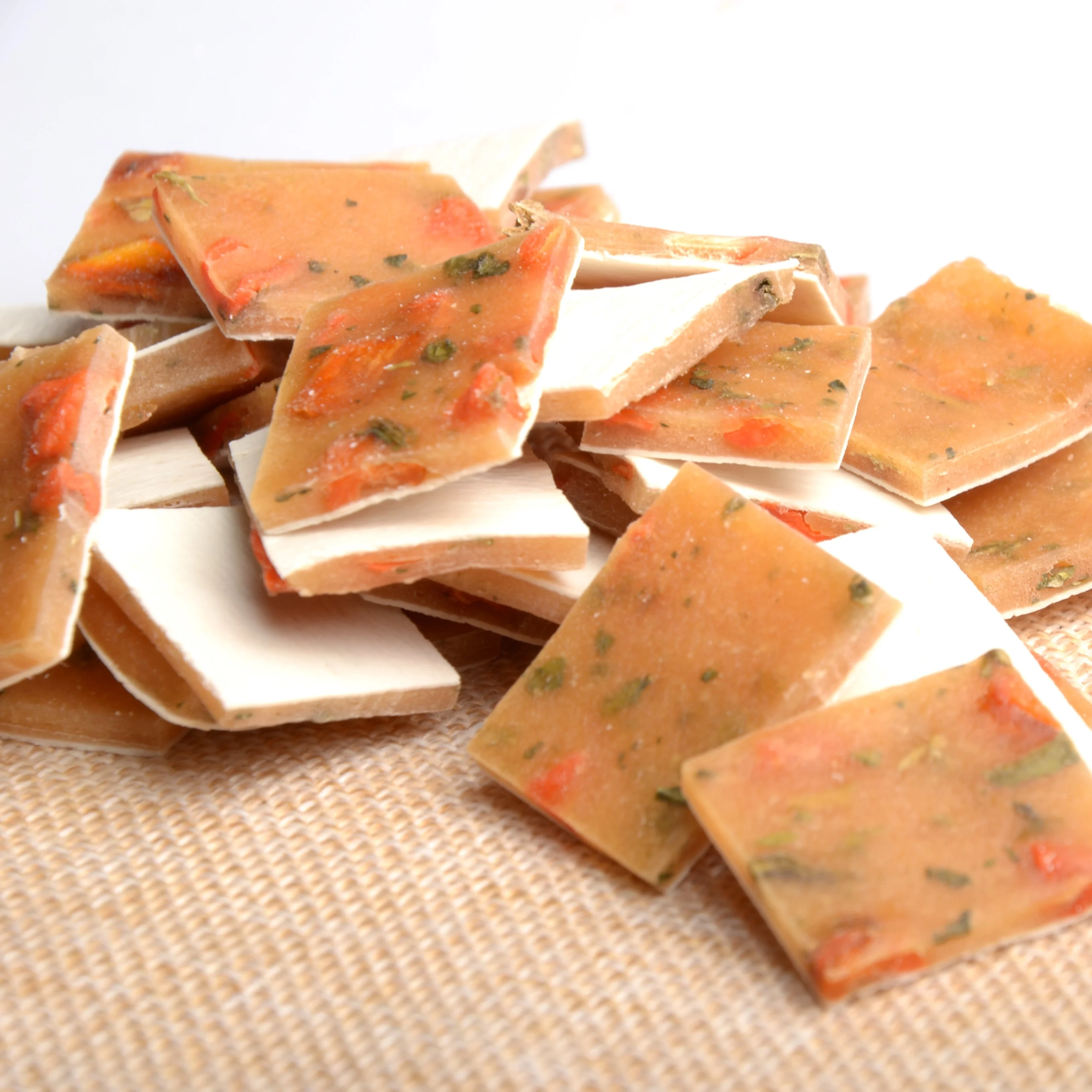 Производство кормов для домашних животных курица рыбное филе шкура шпинат морковь питательная собачья рыба паста пирога