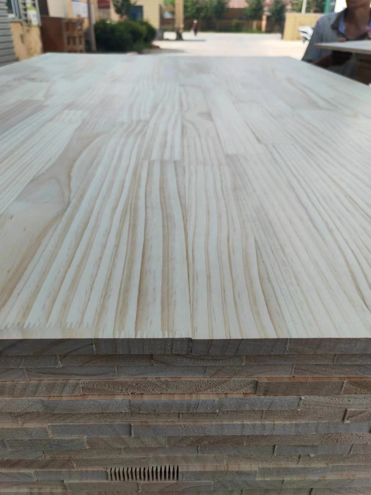 New Zealand Radiate Pine Solid Wood FJ Finger Joint Board Square Wood