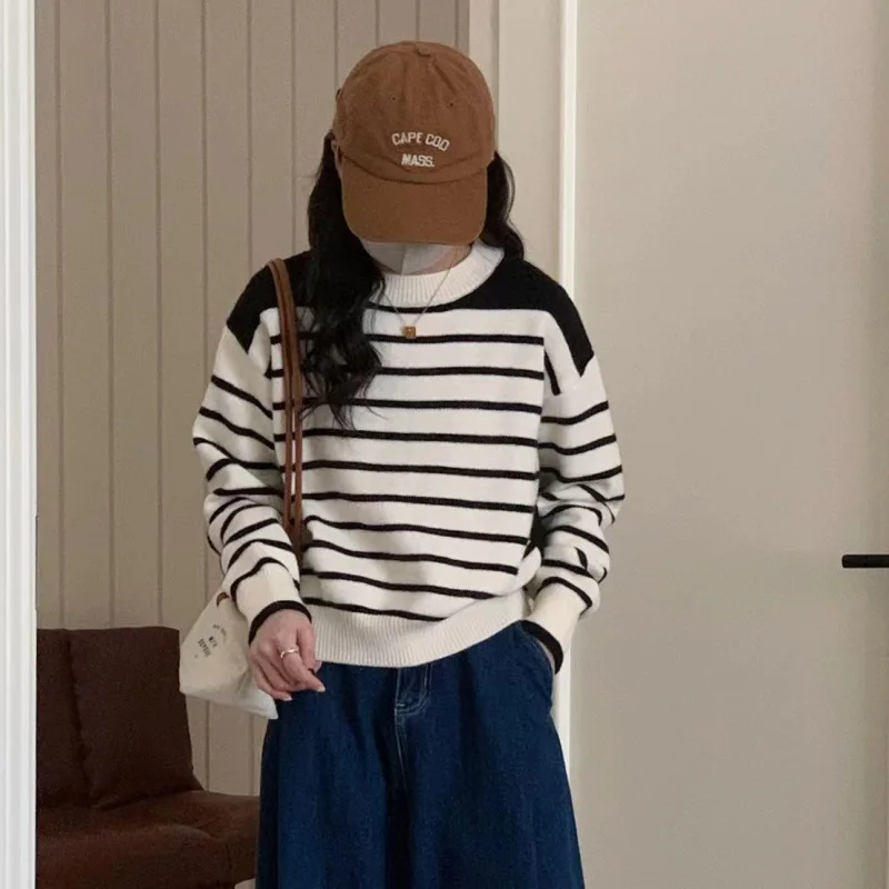 2024 Spring and autumn new arrival high quality girls crew neck long sleeve striped loose jacquard knit pullover sweater