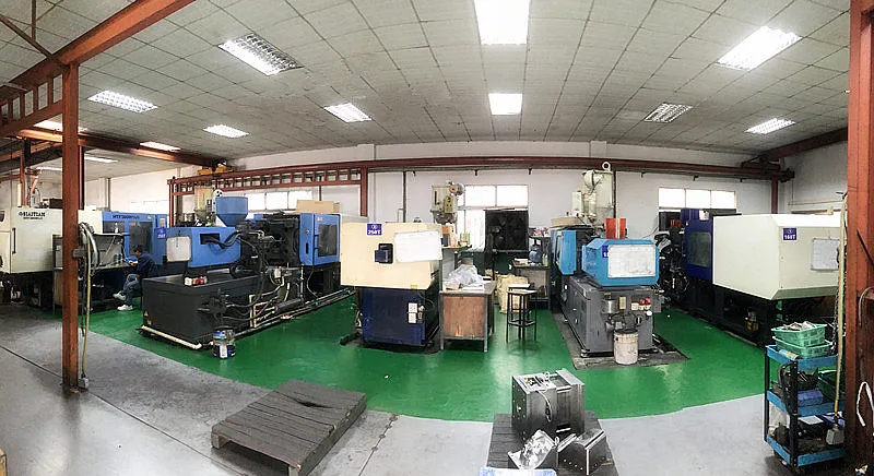 smooth acrylic hanger