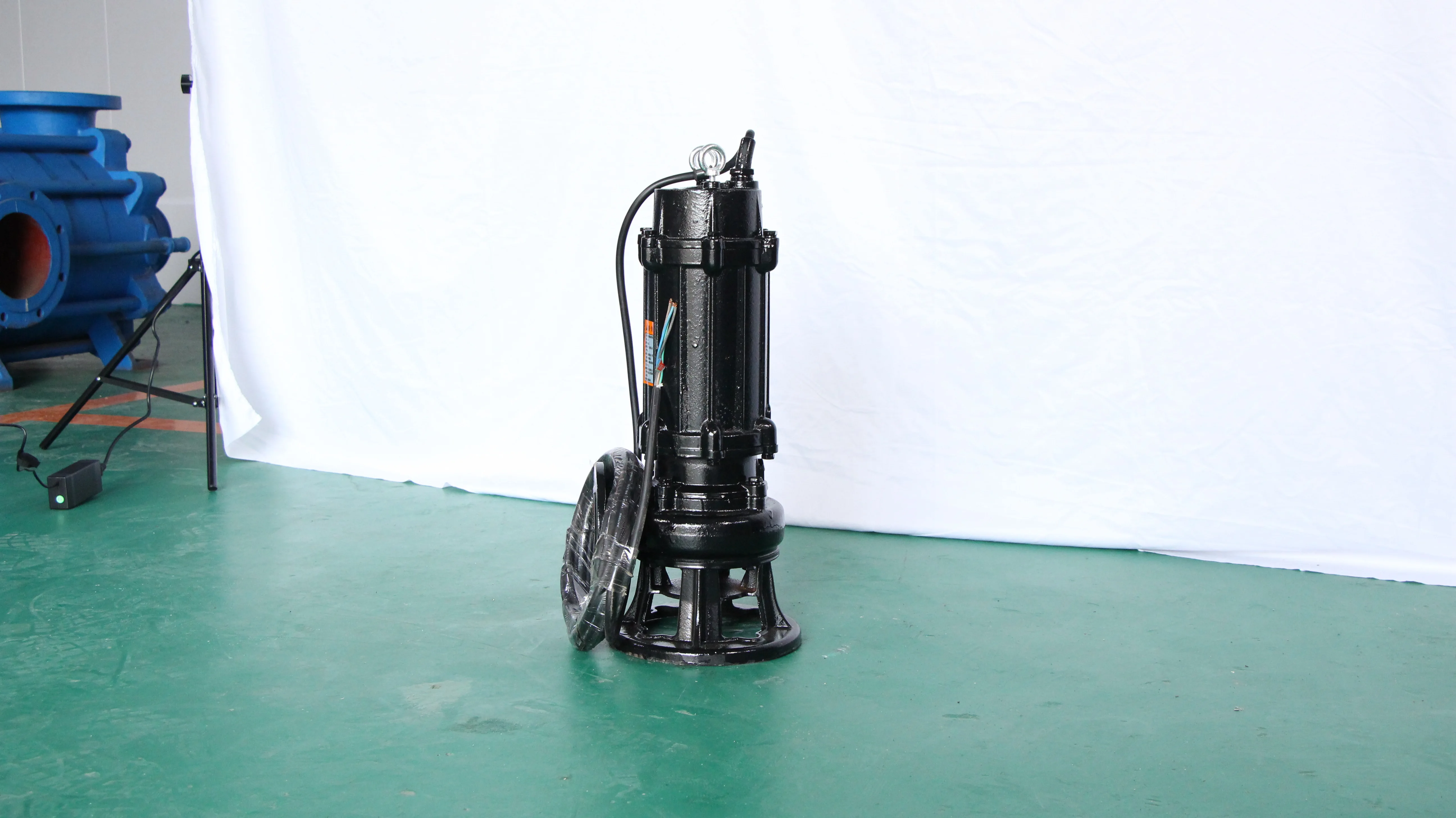 Sewage pumps are available from stock, with low price and good quality, large quantity favorably