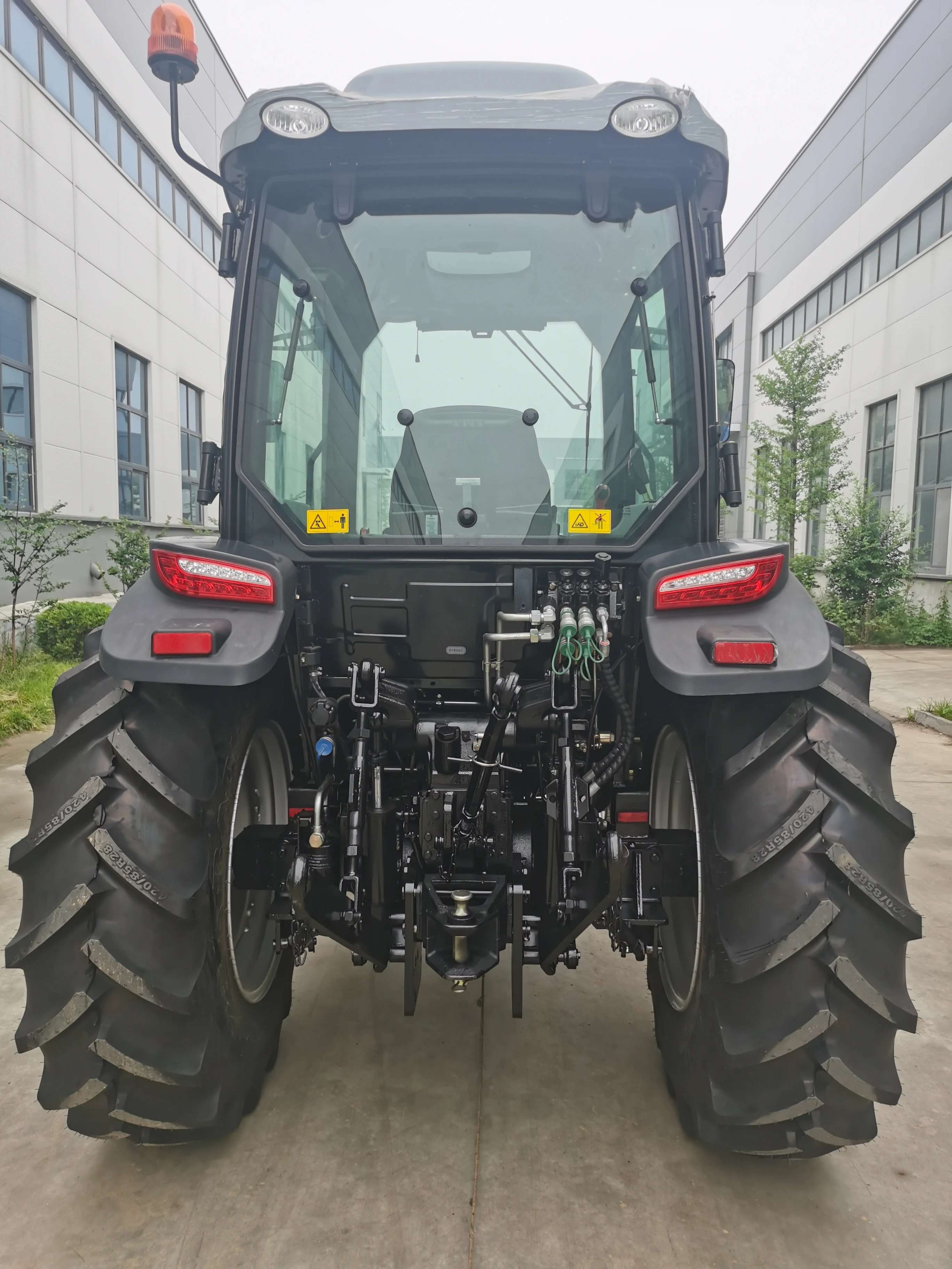 Bitsman brand 4WD 90hp tractor cabin steering wheel from China for agriculture