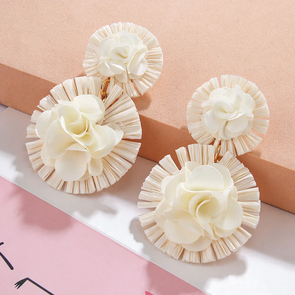 newest women boho earrings girls jewelry wholesale fashion handmade raffia flower earrings Daisy dangling earrings