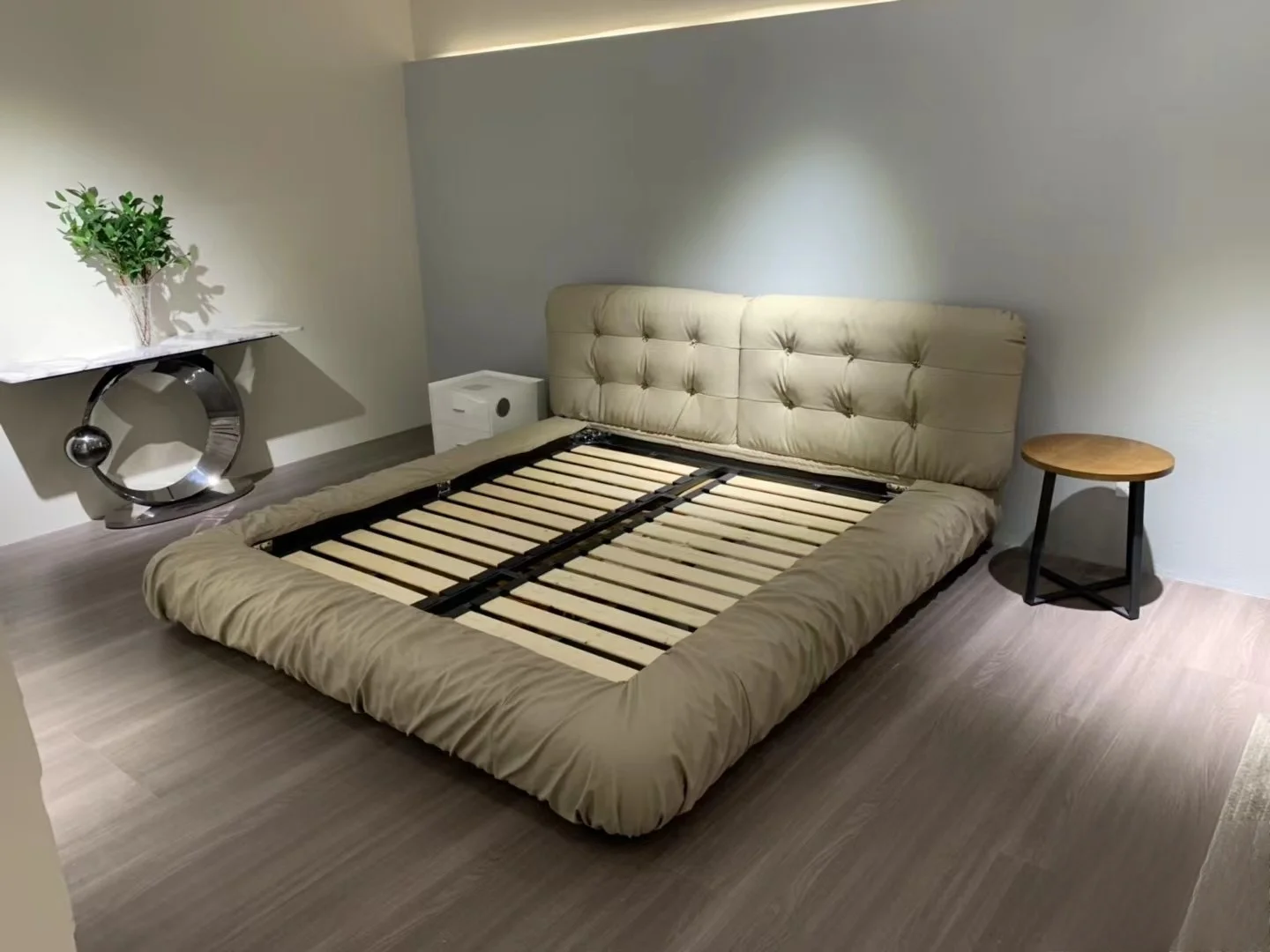 Deluxe bedroom furniture bed Three-proof technology cloth wabi-Sabi Bedroom floor bed Tatami queen bed Durable master bedroom