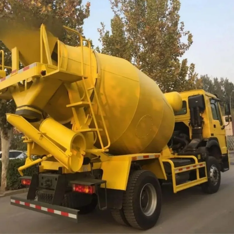 Sinotruck HOWO 3 6 Cubic Cbm 6 Wheeler Concrete Mixer Truck