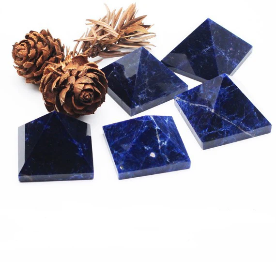 Индивидуальная форма и размер пирамида из кальдалита для сумок одежды