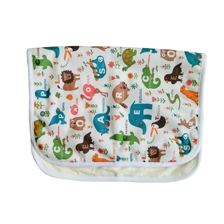 2019 Fashion animal printed reusable bamboo new design changing pad baby