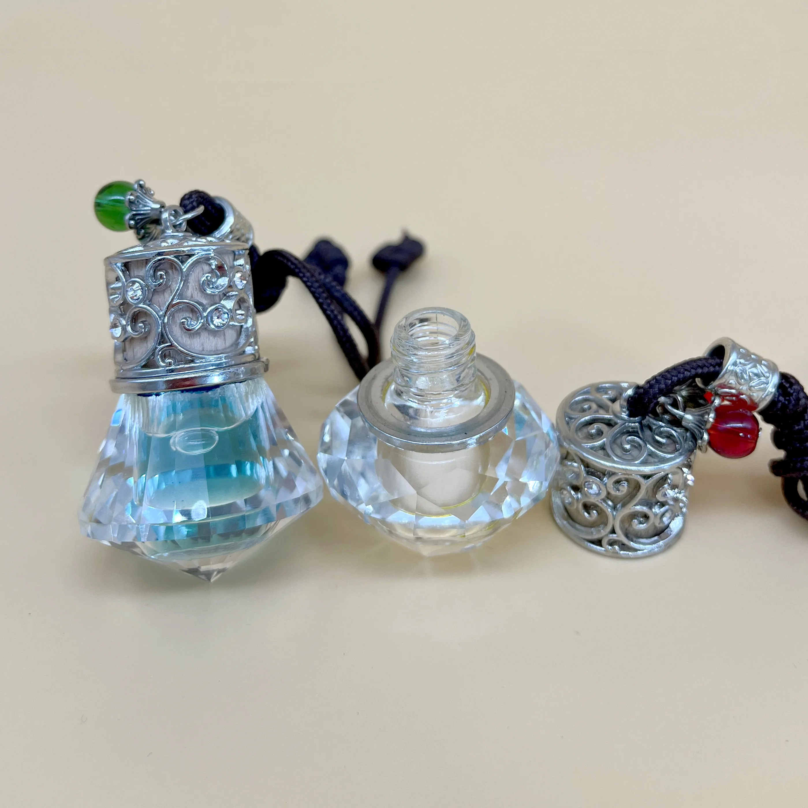 Air freshener car- Glass Bottles  Share Fancy 8ml Diamond Shape Clear Perfume Glass Bottle Empty Car with  Diffent metal cap