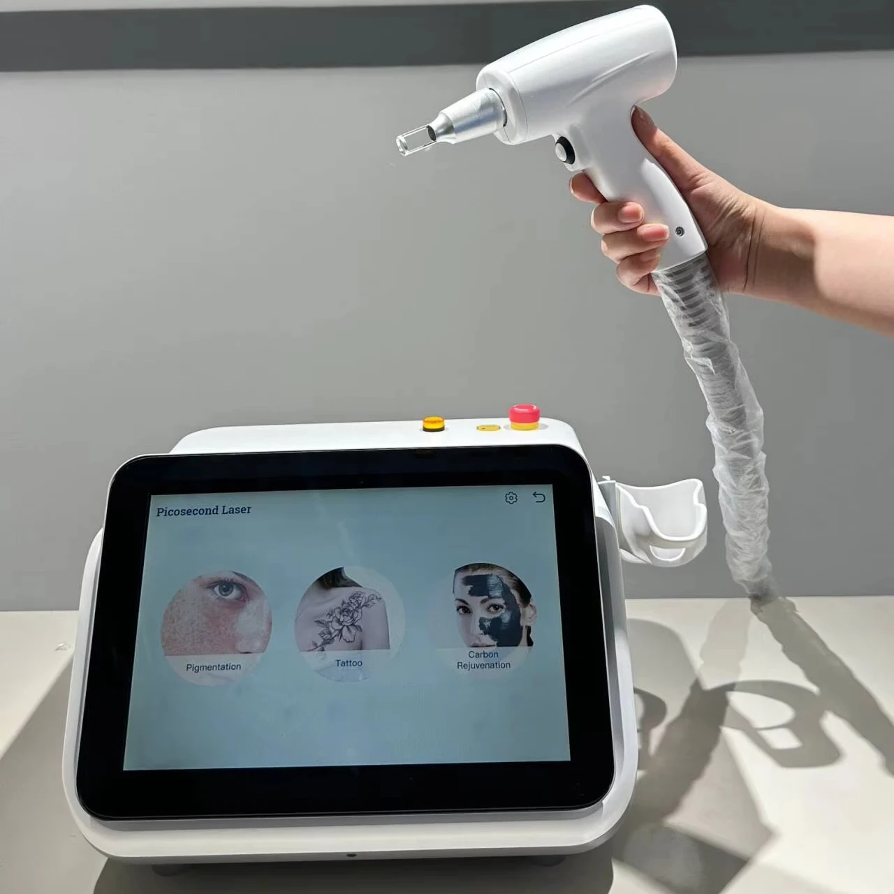 2024 New Factory Supply Q Switched Laser Machine 532/1064 dual Wavelength Portable Laser Tattoo Removal Machine