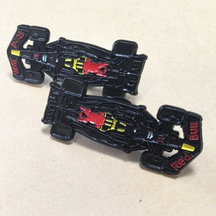 High quality dye black plating metal hat brooches custom car shape pin badge soft enamel lapel pins