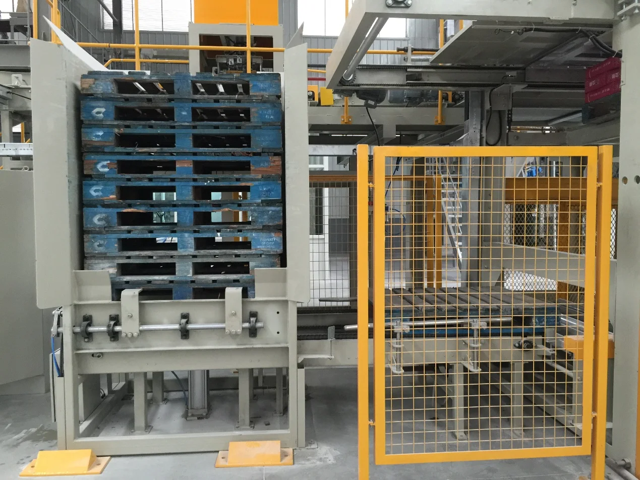 Excellent After-sales Service Automatic Robot Stacking Machine Iron Pallet Robot Palletizer Automatic Pallet Stacking Robot