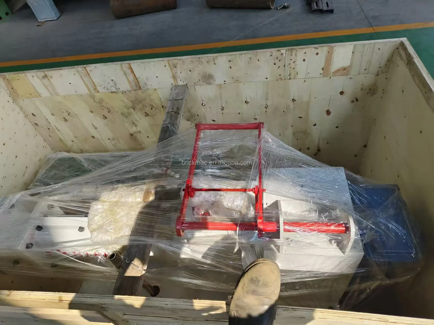 China best manufacturer brick extruding machine small extrusion equipment high vacuum extruder for clay trade Azerbaijan Russia