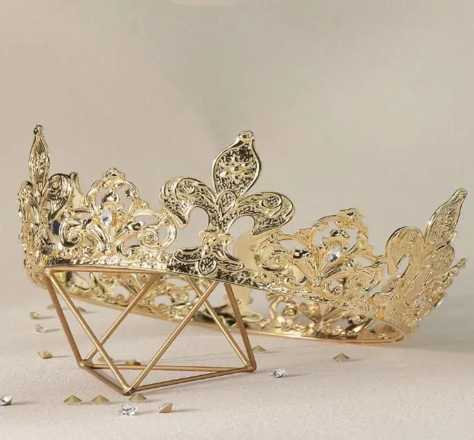 China Manufacture Wholesales Fast Delivery Crystal Round Leaf Flower Kings Crowns Metal Happy New Year Crown