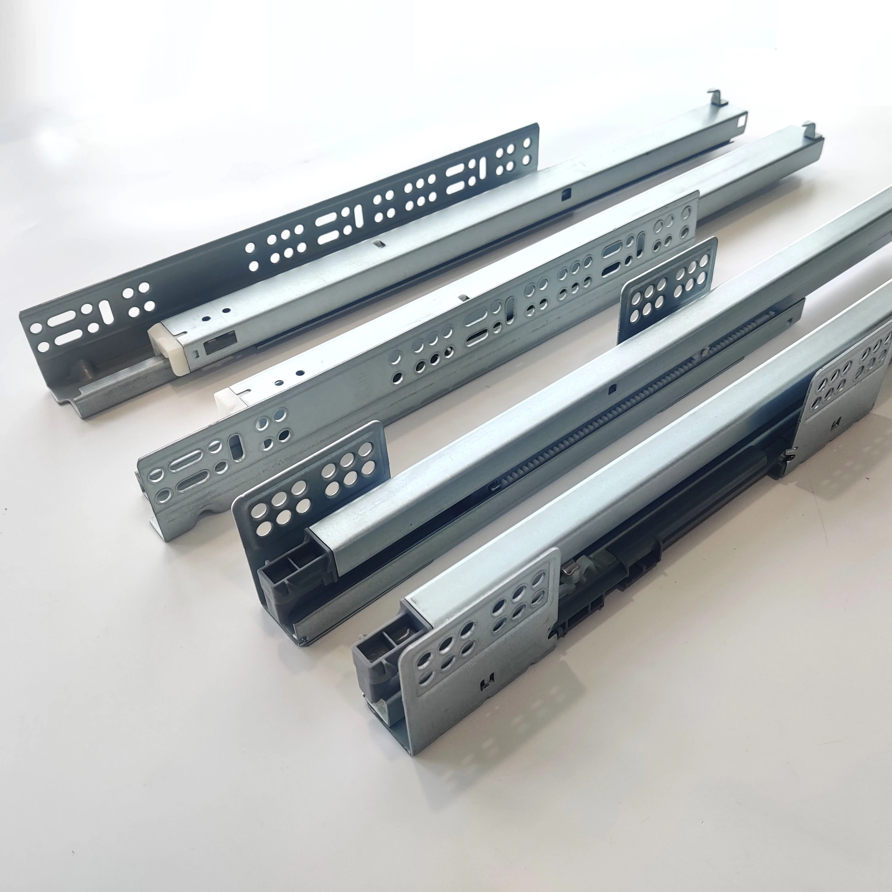 2024 низкий минимальный объем мебели полный удлинитель 3-х складной выдвижной ящик мягкий закрывающий телескопический канал 45 мм под установленным выдвижным ящиком