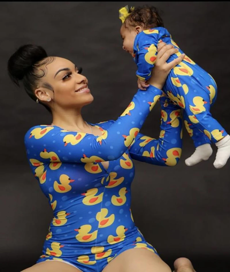 
2021summer kids rugrats black print designer baby girls sleepwear mommy and me onesie long sleeves cookie mommy and me outfits 