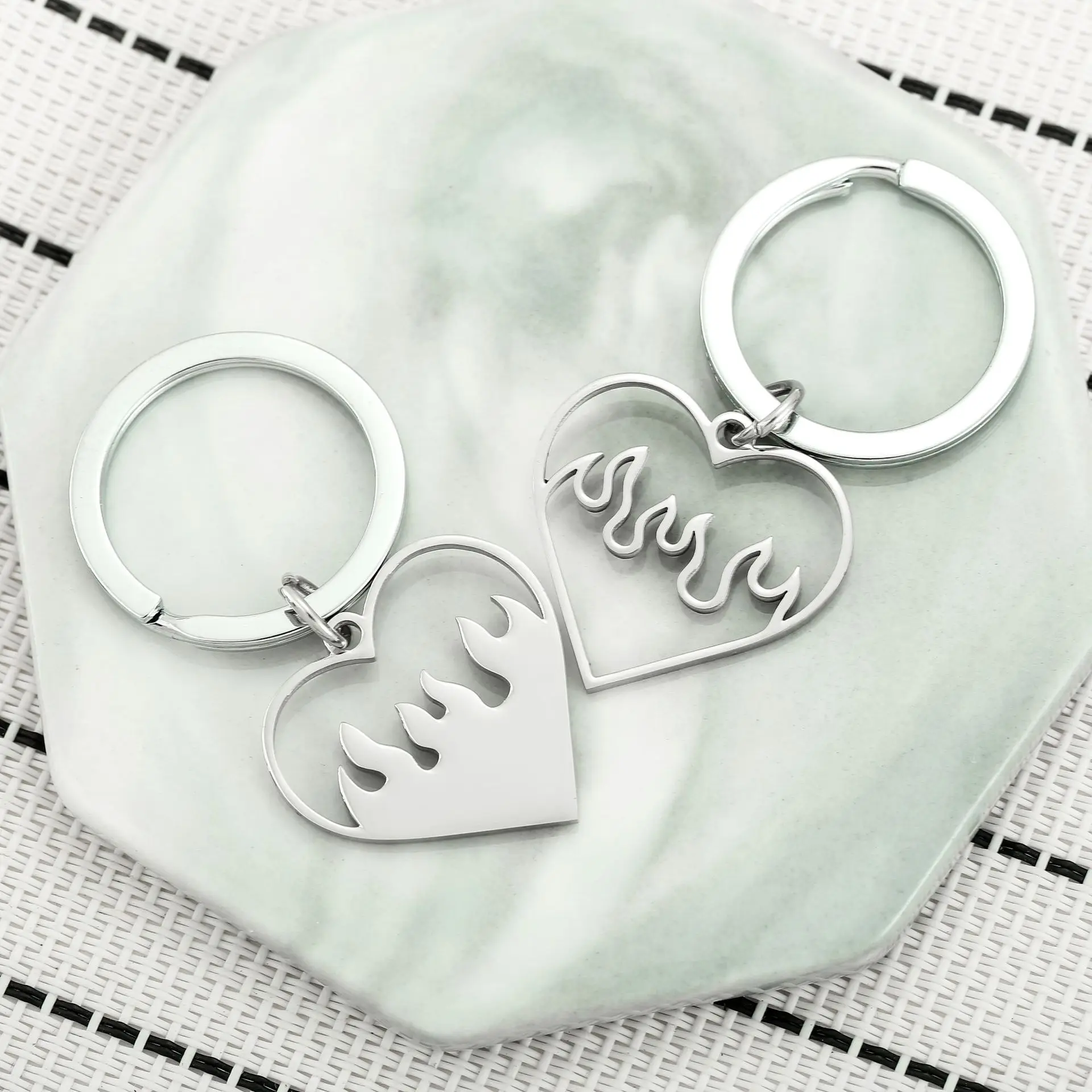 Punk Hip Hop Party Sister Best Friend Minimalist Stainless Steel Flame Heart Pendant Keychain For Men Women